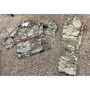 NWT Army Multicam OCP Combat Coat and Trousers FR Small Regular Set